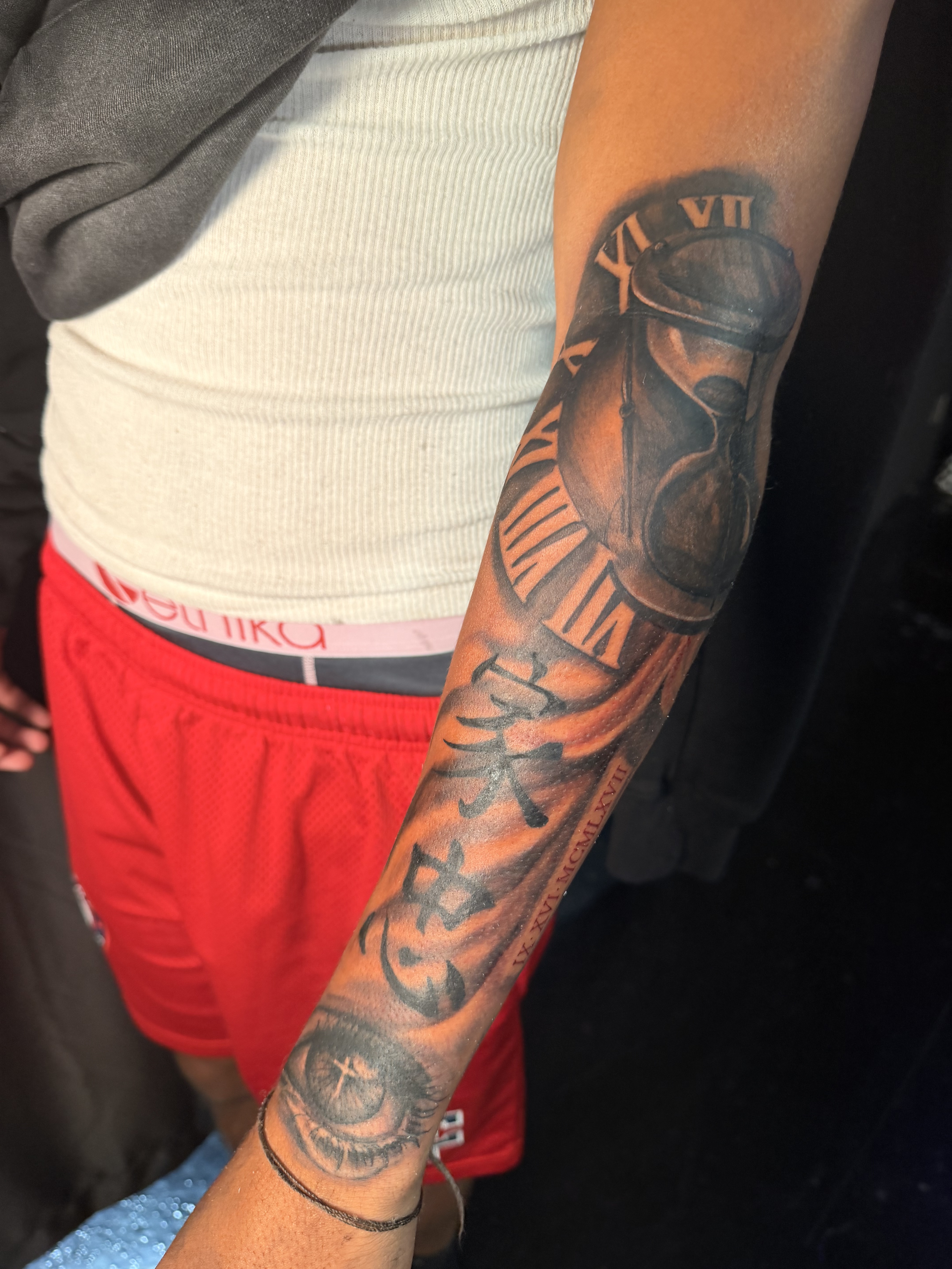 Large black and grey leg sleeve